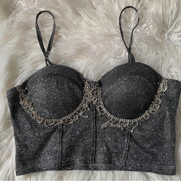 Silver and grey sequin crop top with adjustable straps - Picture 3 of 5